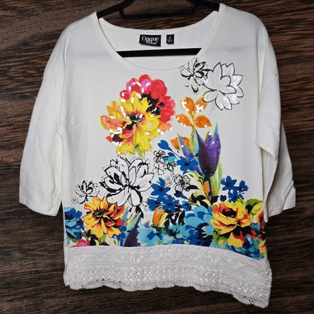 Onque Womens Casual Floral Tunic with Sequin & Crochet Accents Size Small